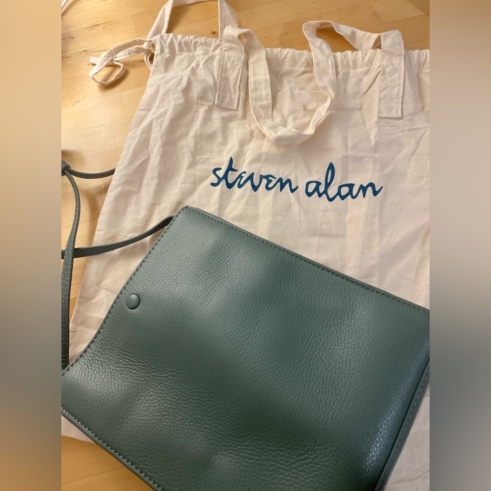 Steven Alan leather crossbody + dust bag 👜